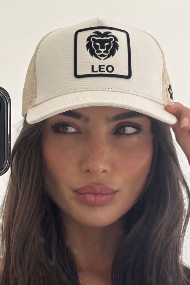 Aslan Nakışlı Trucker Şapka – Leo Nakış Detaylı Fileli Şapka